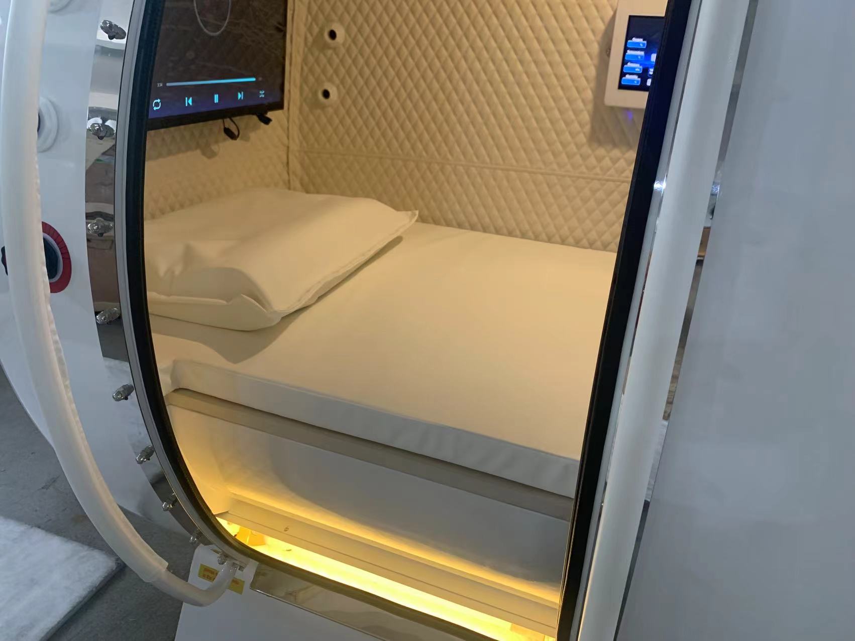 HE5000 Standard Hyperbaric Chamber