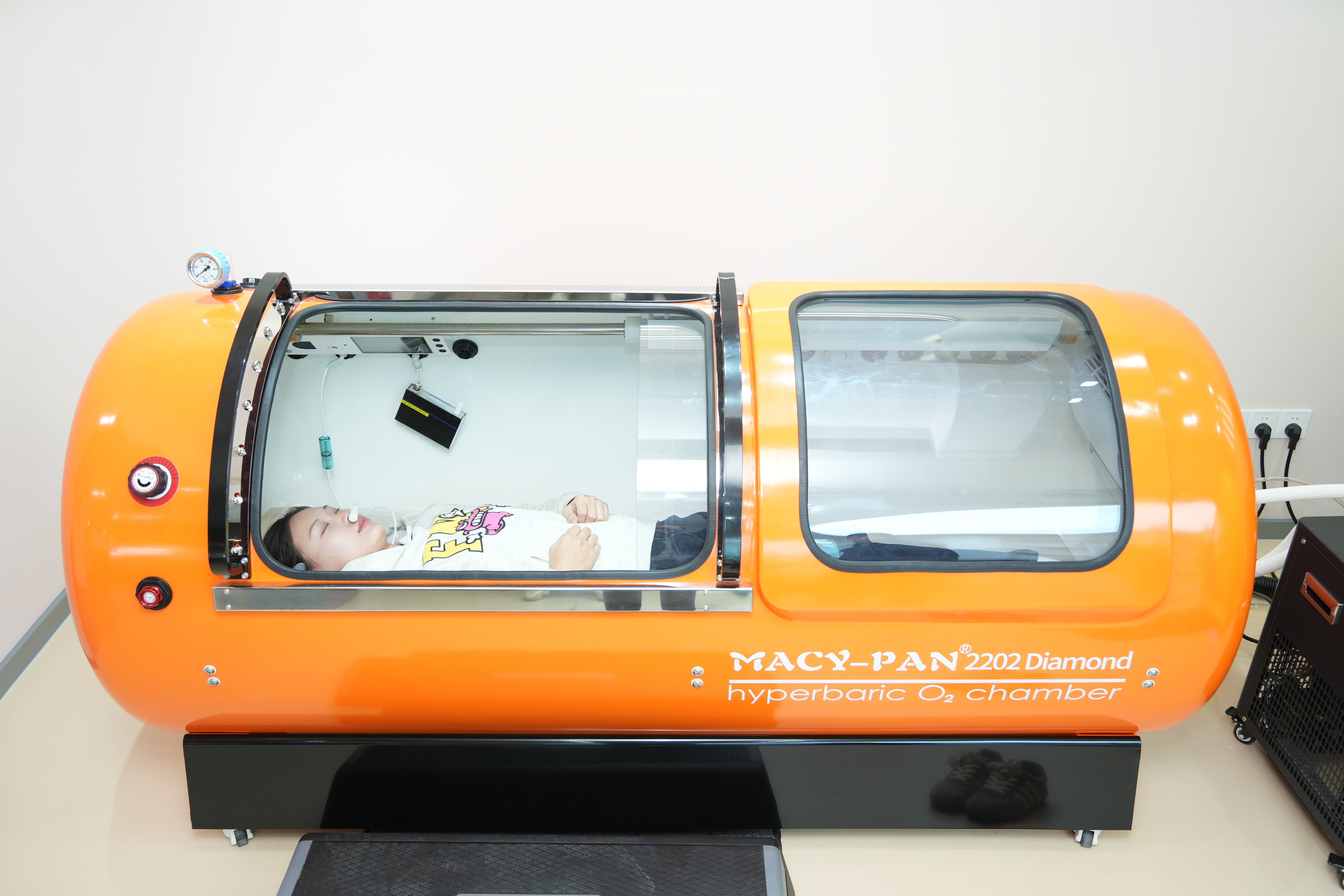 DIA-90 Hyperbaric Chamber